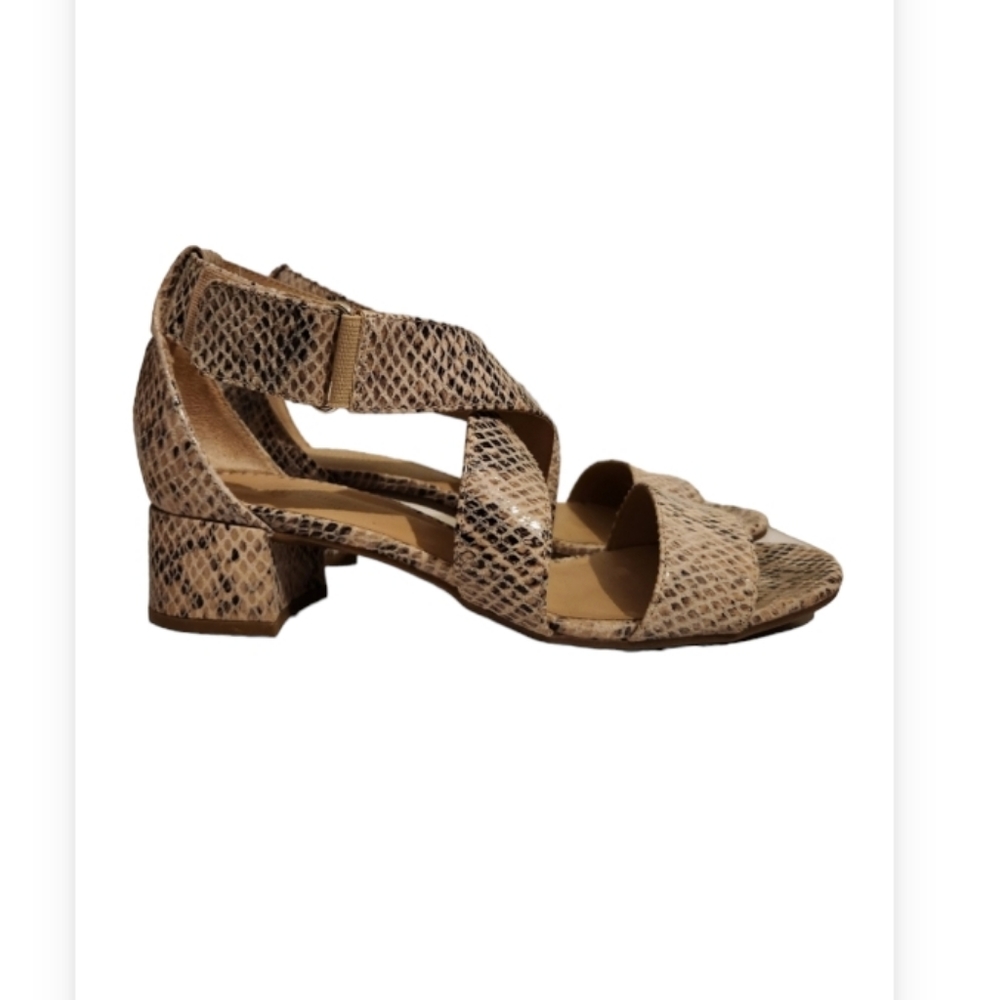 Naturalizer Sandals - Picture 2 of 6